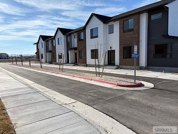 2nd image of 455 Blue Spruce Ave #114