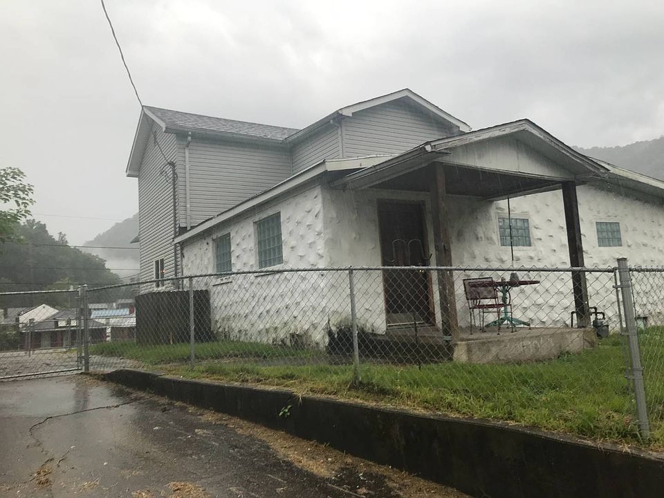 1st image of 1006 & 1006-1/2 3rd Ave W