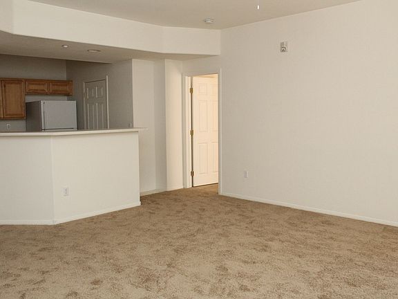 3rd image of 5855 Valley Dr Unit 2171