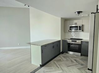 275 Chapel St #1L, New Haven, CT 06513