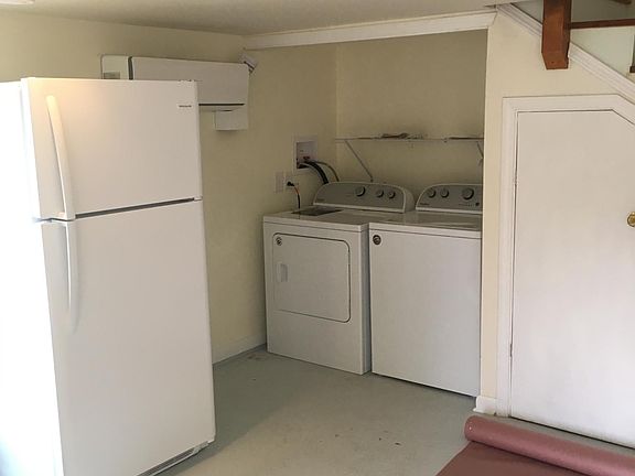 5th image of 3128 Derby Pl