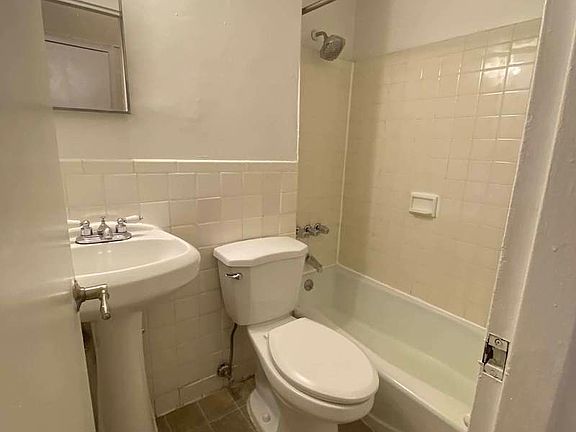 4th image of 473 Columbus Ave #4D4