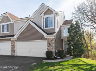5 Cambridge Ave, Streamwood, IL 60107
