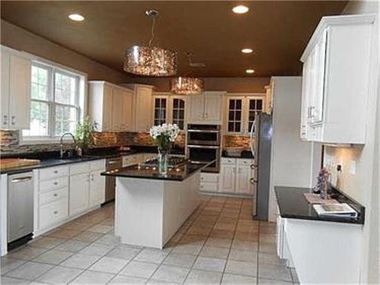 3rd image of 5300 Lakemont Ct