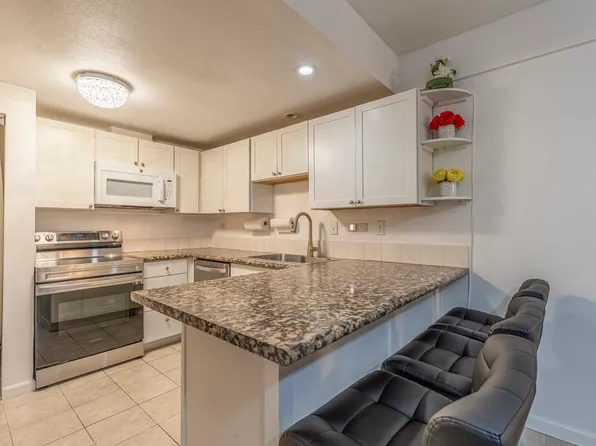 75-5719 Konale Pl #105, Kailua Kona, HI 96740