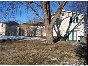 11 Frontenac Ln photo 1