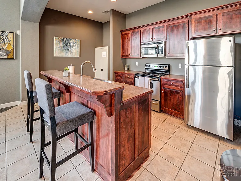 Ironwood Apartments and Townhomes — Photo 11