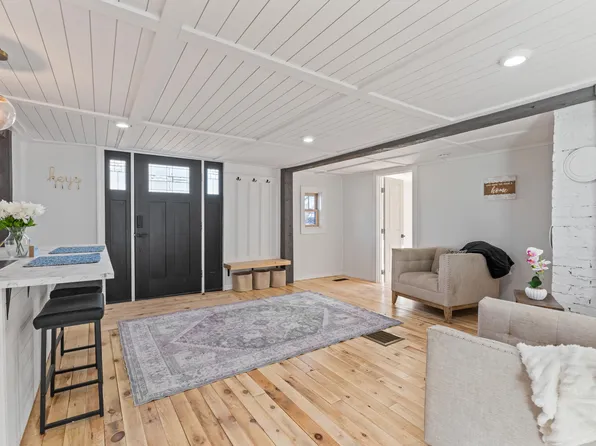 4 Highland Avenue, Cumberland, ME 04021