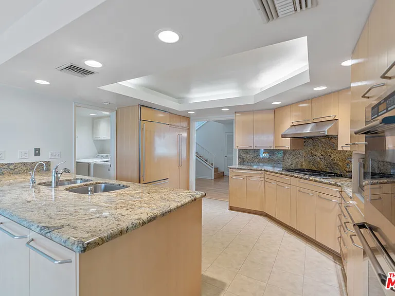 23454 Park Hermosa — Photo 8