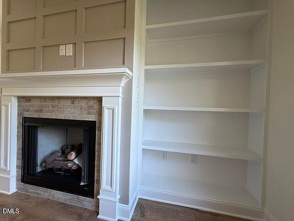 3rd image of 127 Big Pine Rd
