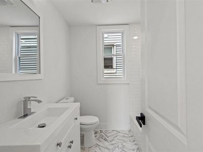 9 Bayview Ave, Jersey City, NJ, 07305