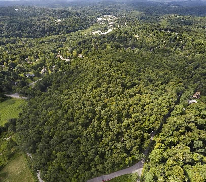 2nd image of 234 Croton Heights Rd