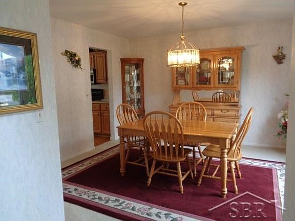 3rd image of 6669 Vista Dr