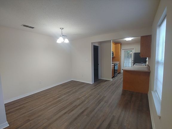 5th image of 6021 Dallas Ave