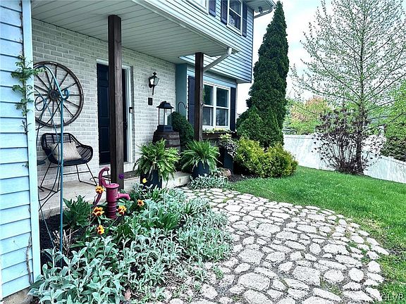 4th image of 1612 Bonnie Cir