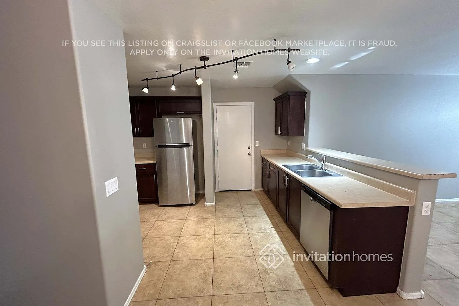 4854 S 4Th Ave Phoenix, AZ 85041 — Photo 3