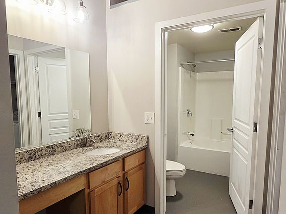 4th image of 1445 S 18th St APT 208