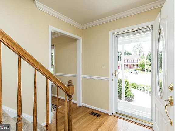 3rd image of 1204 Queensway Ct