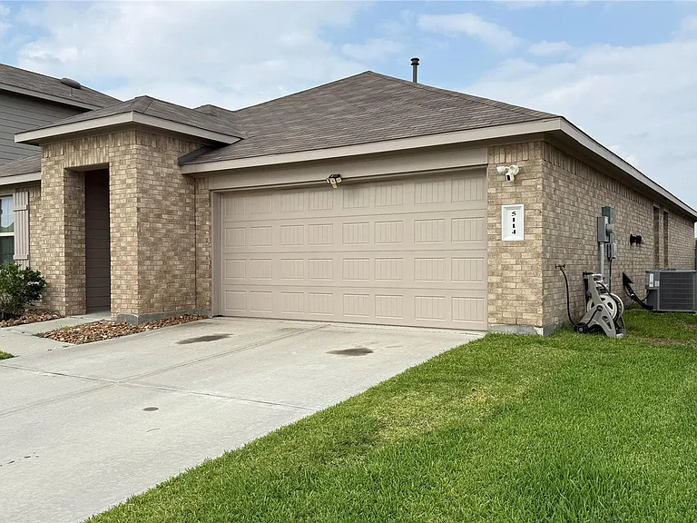 5114 Moonlit Garden Ln — Photo 2