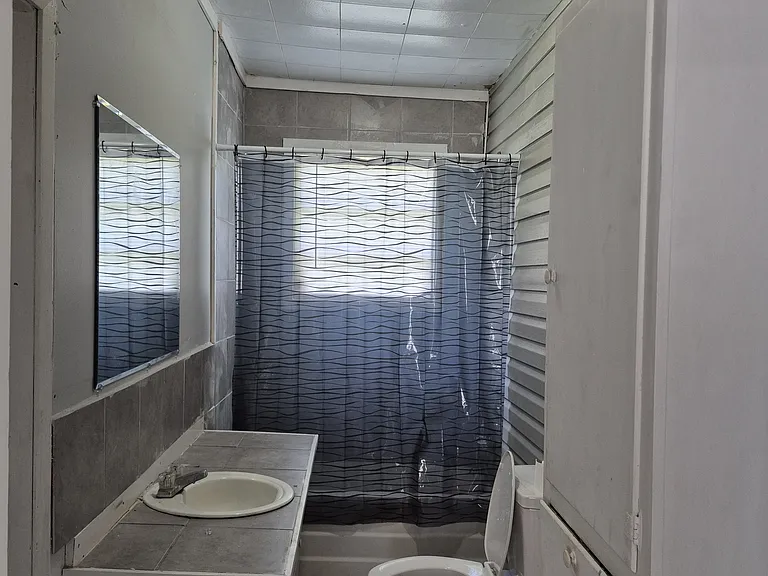 817 Avenue D — Photo 7