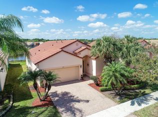 420 NW Springview Loop, Port Saint Lucie, FL 34986