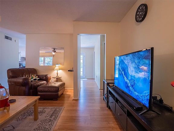 3rd image of 2034 Aspen Glade Dr