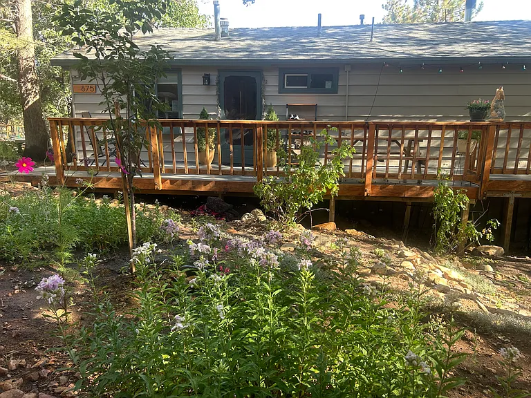 875 Santa Barbara Ave — Photo 14
