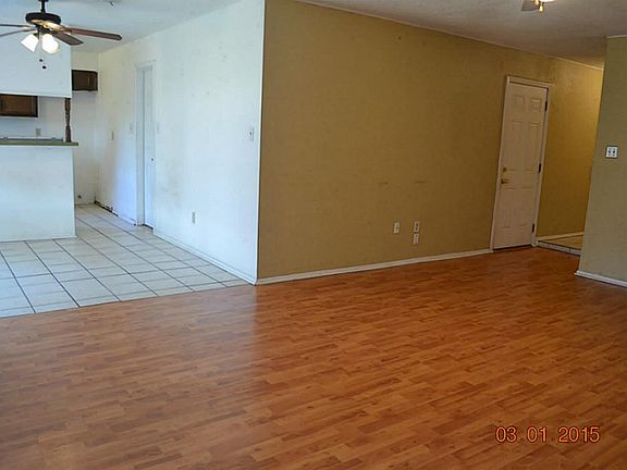 4th image of 5210 Abercreek St