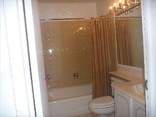 5th image of 123 Acacia Dr #609