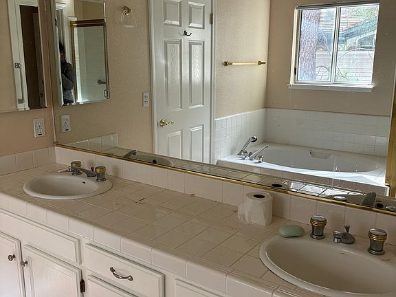 2nd image of 7283 Ventana Dr