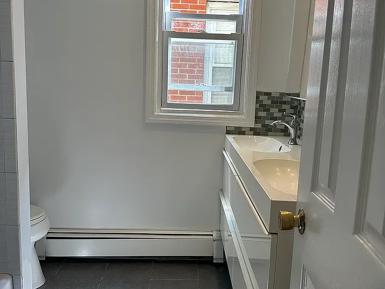 50 Belmont Ave #2 — Photo 4