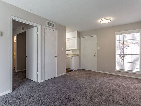 4th image of 2200 Avenue L APT 2