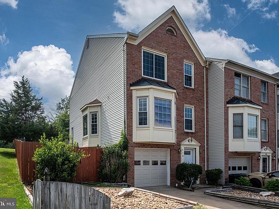 4th image of 410 Fair Oaks Ave