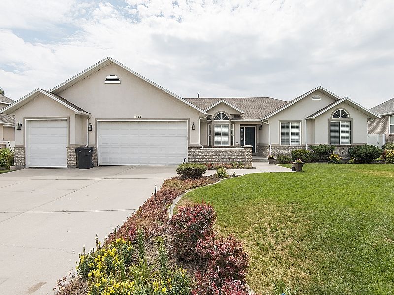 1st image of 1577 W Brigadoon Dr
