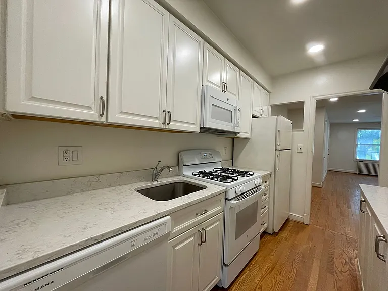 2614 41st Street NW — Photo 15