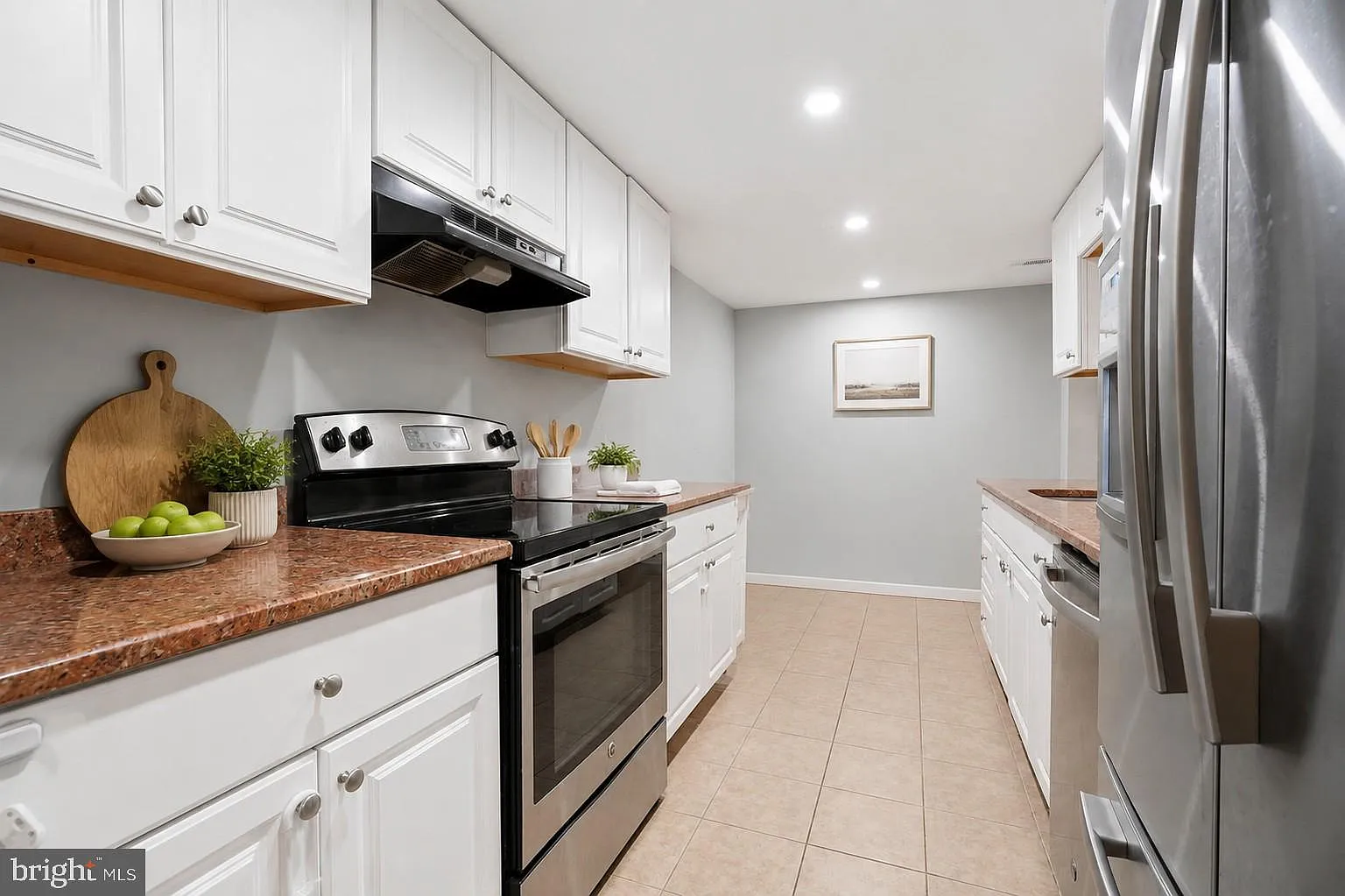 3 bed, 2.5 bath, 1786 sqft, $3,200 — Photo 3