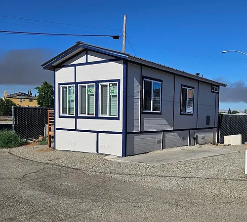 649 West St #11 Photo 1