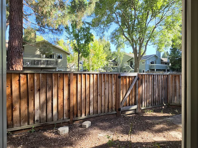 4960 Conway Ter — Photo 12