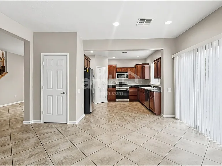 4408 Carrier Dove Ave — Photo 4