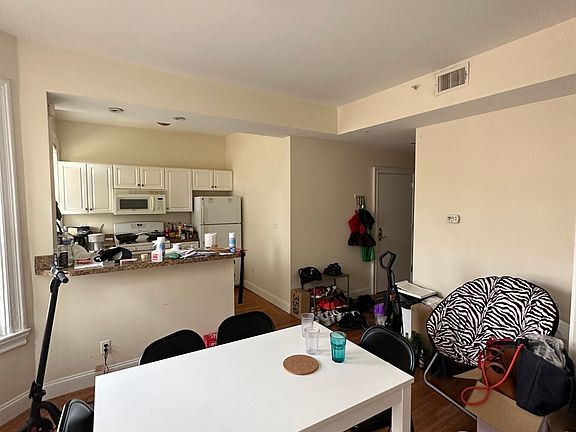 3rd image of 53 Ashford St APT 3