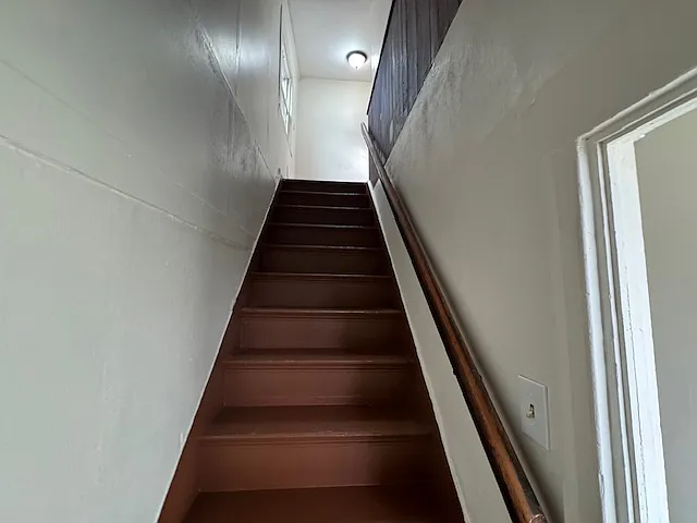 1044 Rosemont Ave — Photo 16