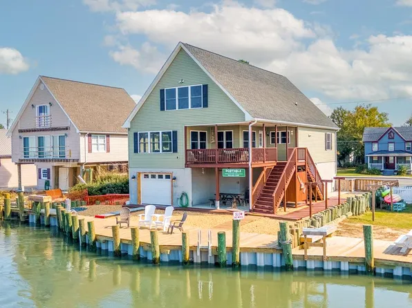 4433 Main St, Chincoteague Island, VA 23336