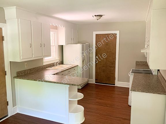 5th image of 122 Woodland Dr #1