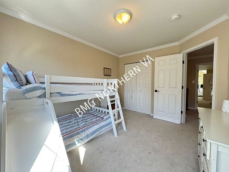 5654 Governors Pond Cir — Photo 24