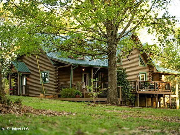 4th image of 1090 Cedar Hill Rd
