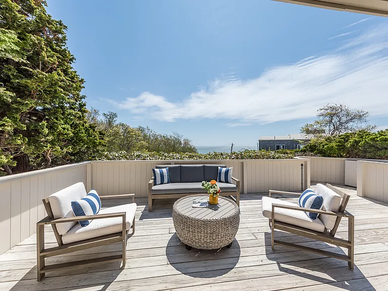 657 Old Montauk Hwy — Photo 4