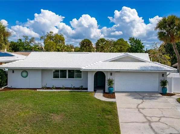 13879 Kimberly Dr, Largo, FL 33774