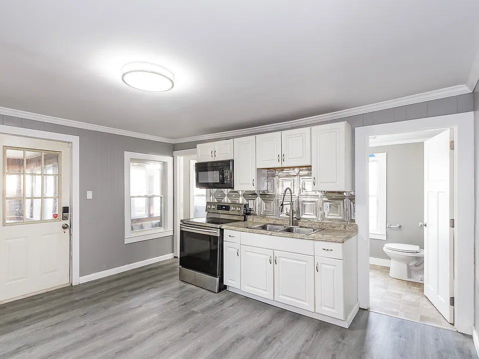 92 Ledge St #1