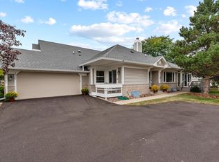14166 W Waters Edge Trl, New Berlin, WI 53151