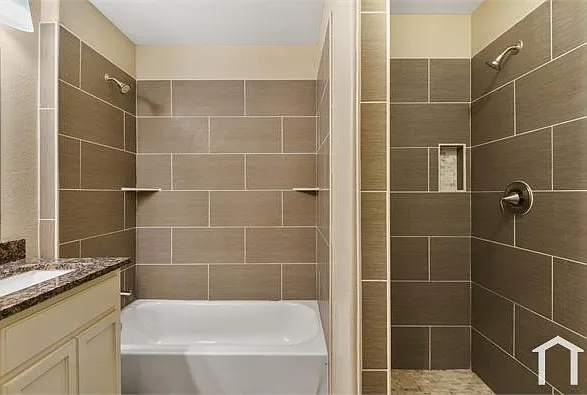 113 Craig St #A — Photo 12